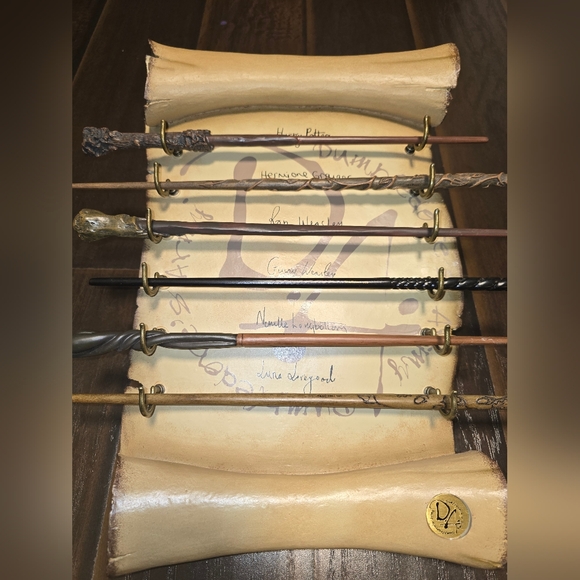 Harry Potter Dumbledores Army Wand Display wands Hermione Ron Ginny Luna rare - Picture 9 of 12